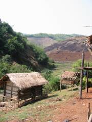 Huis langs een kanaal